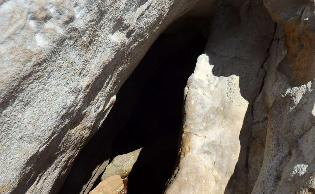 Η σπηλιά του Φιλοκτήτη